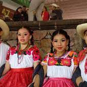 Danza Folklórica Mexicana II de 13 a 15 años