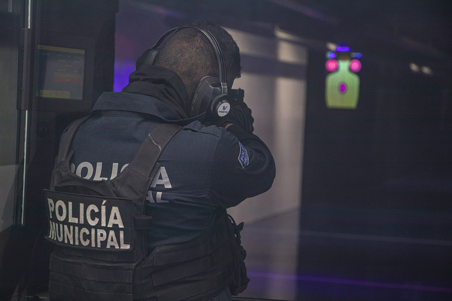 Policía municipal Querétaro - Stand de Tiro Virtual