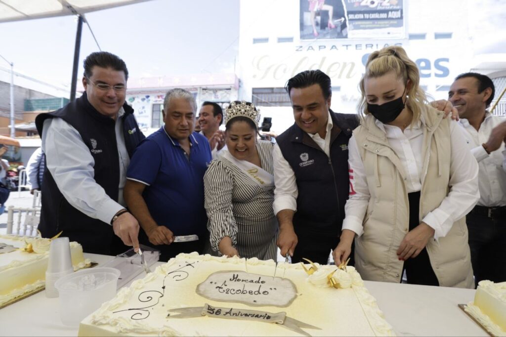 Imagen de Acude Luis Nava a celebración por el 58 aniversario del Mercado Escobedo 16