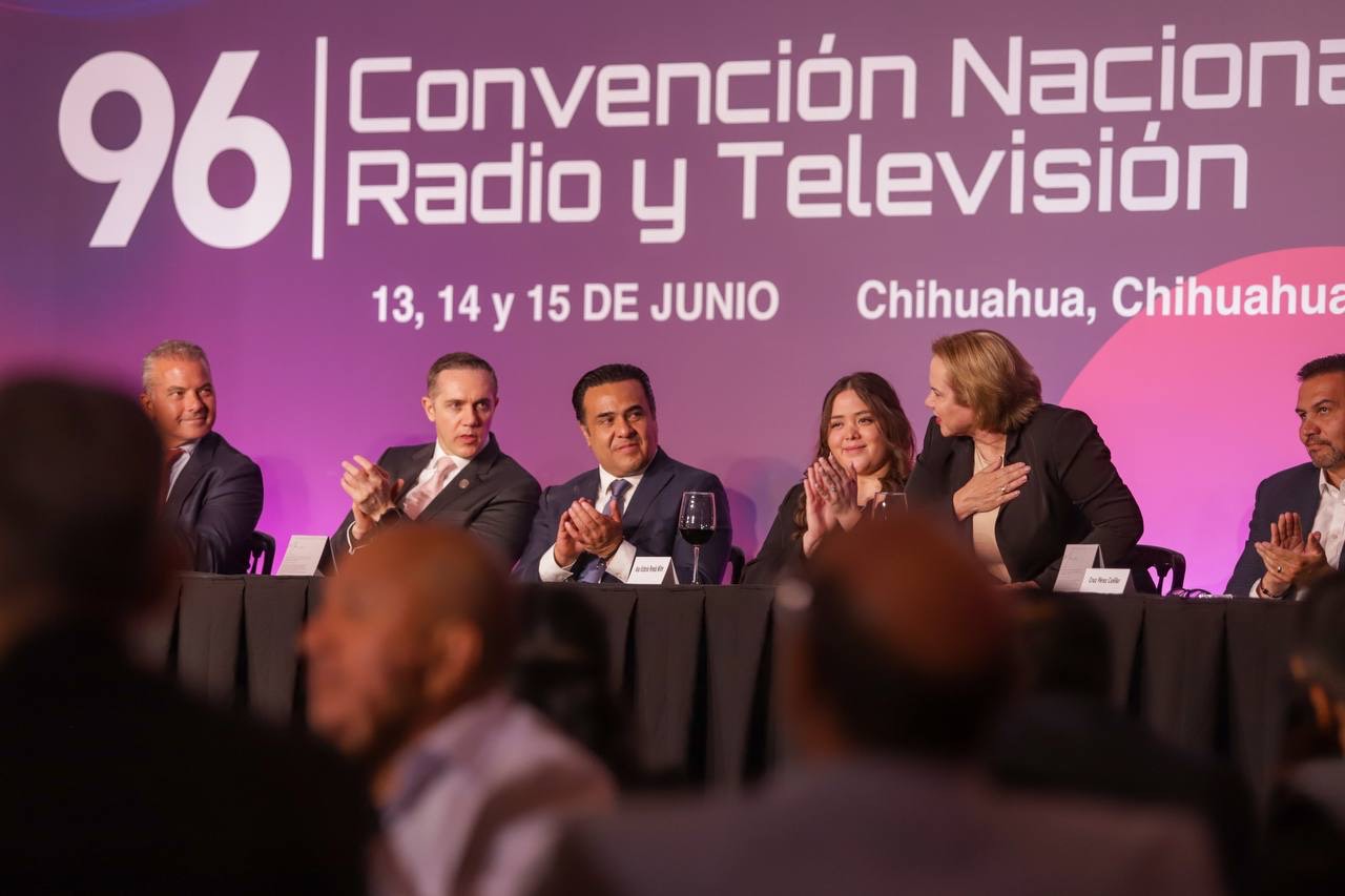 Imagen de Acude Luis Nava a la 96a. Convención Nacional de Radio y Televisión 4