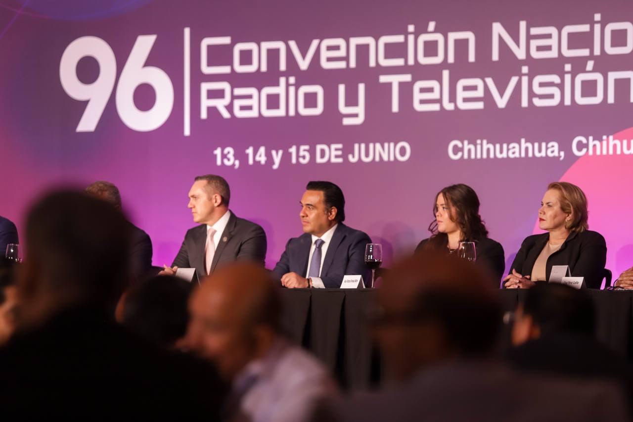 Imagen de Acude Luis Nava a la 96a. Convención Nacional de Radio y Televisión 3