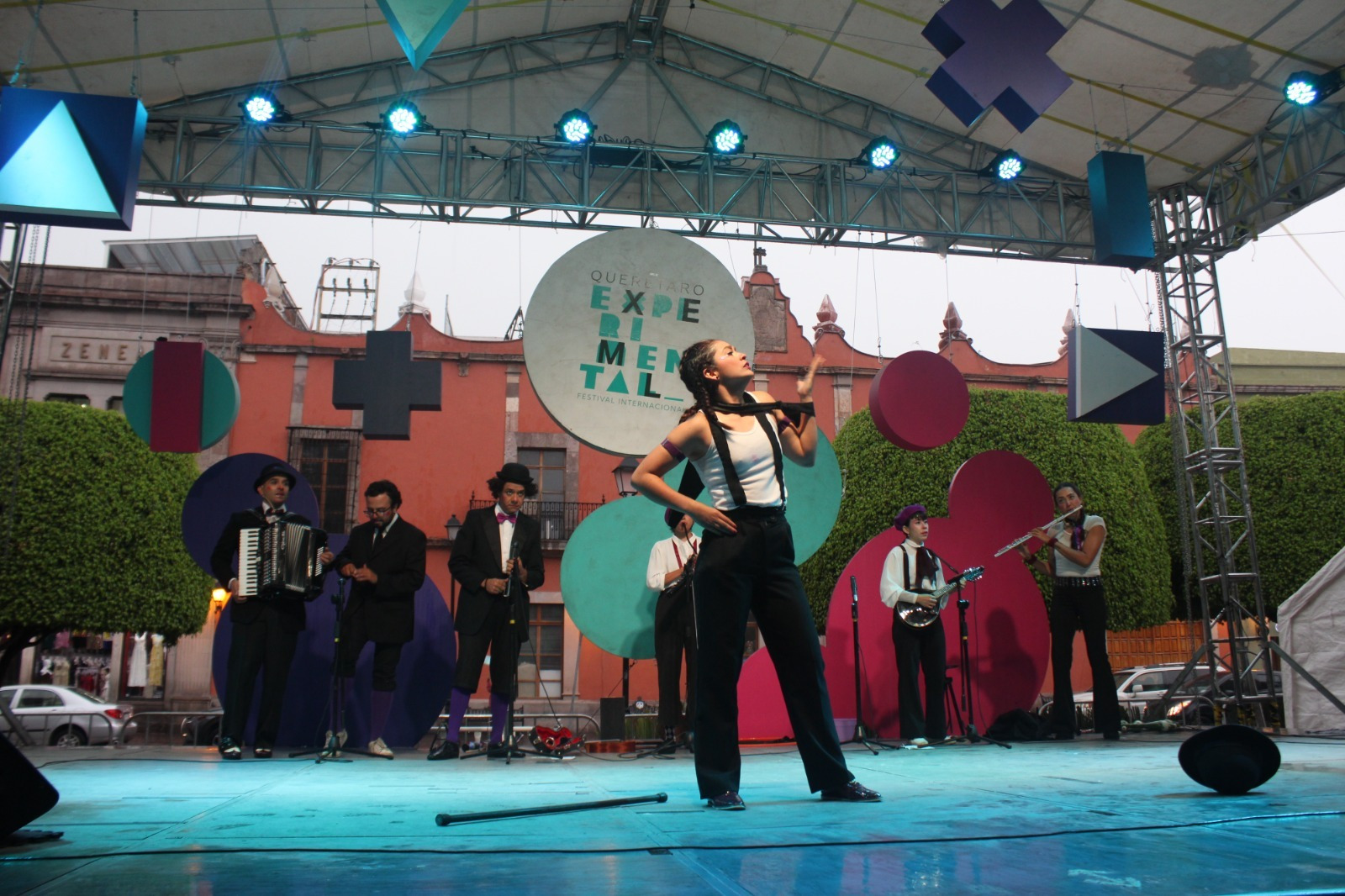 Imagen de Más de 33 mil personas disfrutaron del Festival Internacional Querétaro Experimental durante este fin de semana 4