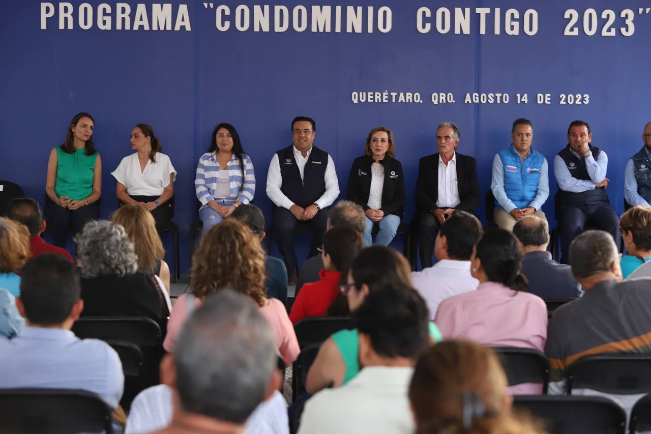 Imagen de Asiste Luis Nava a la presentación del Programa Condominios Contigo en la delegación Epigmenio González 4