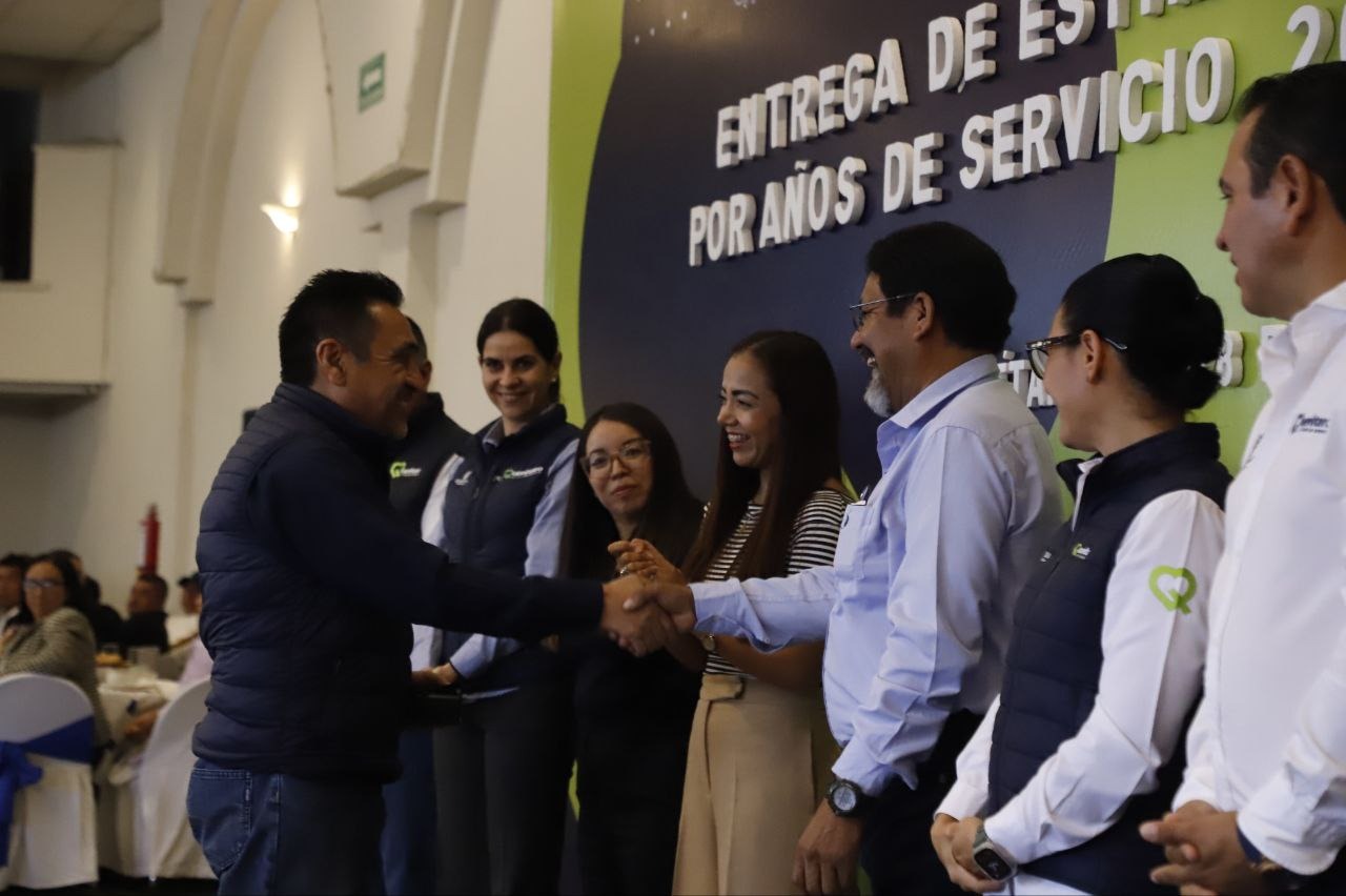 Imagen de Municipio de Querétaro reconoce a trabajadores por sus 10, 15, 20, 25 y 30 años de servicio 4