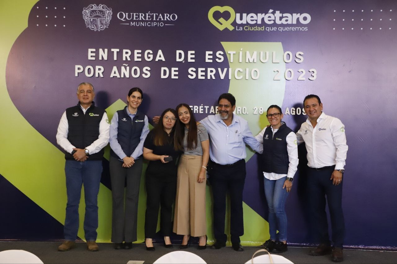 Imagen de Municipio de Querétaro reconoce a trabajadores por sus 10, 15, 20, 25 y 30 años de servicio 1