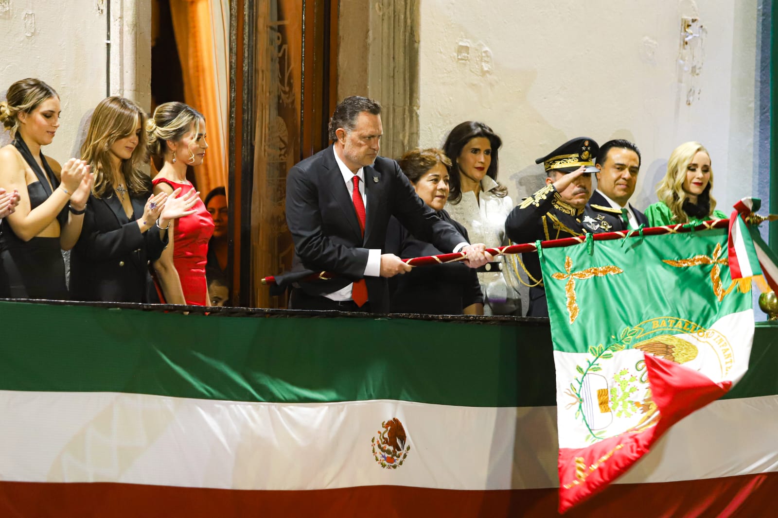 Imagen de Participa Luis Nava en ceremonia del Grito de Independencia 3