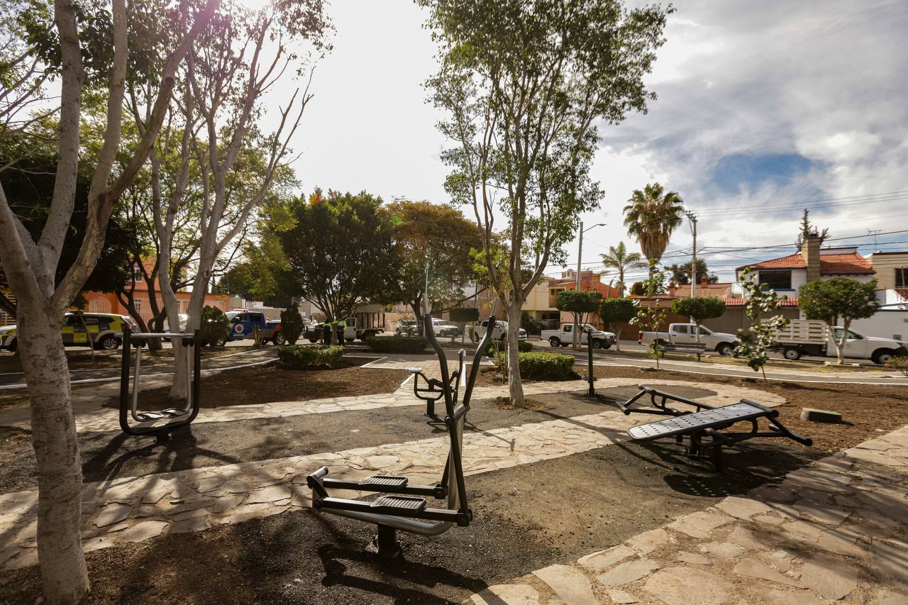 Imagen de Luis Nava entrega resultados de “Mi Querétaro Lindo” a Villas del Parque 3
