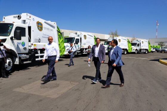 Encabeza Luis Nava salida de 49 nuevas unidades de recolección de residuos domiciliarios