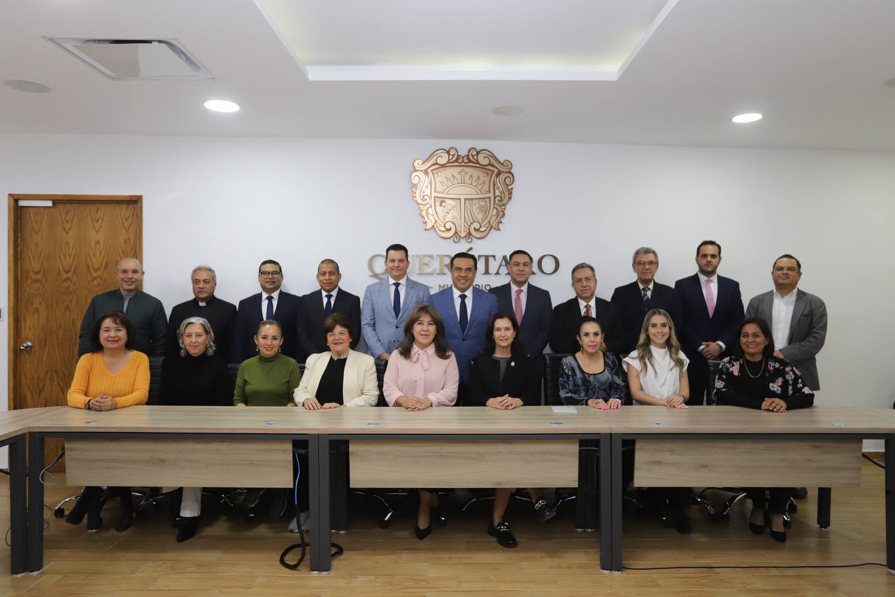 Imagen de Se instaló el Consejo Consultivo del Panteón y Recinto de Honor de Personas Ilustres de Querétaro 3