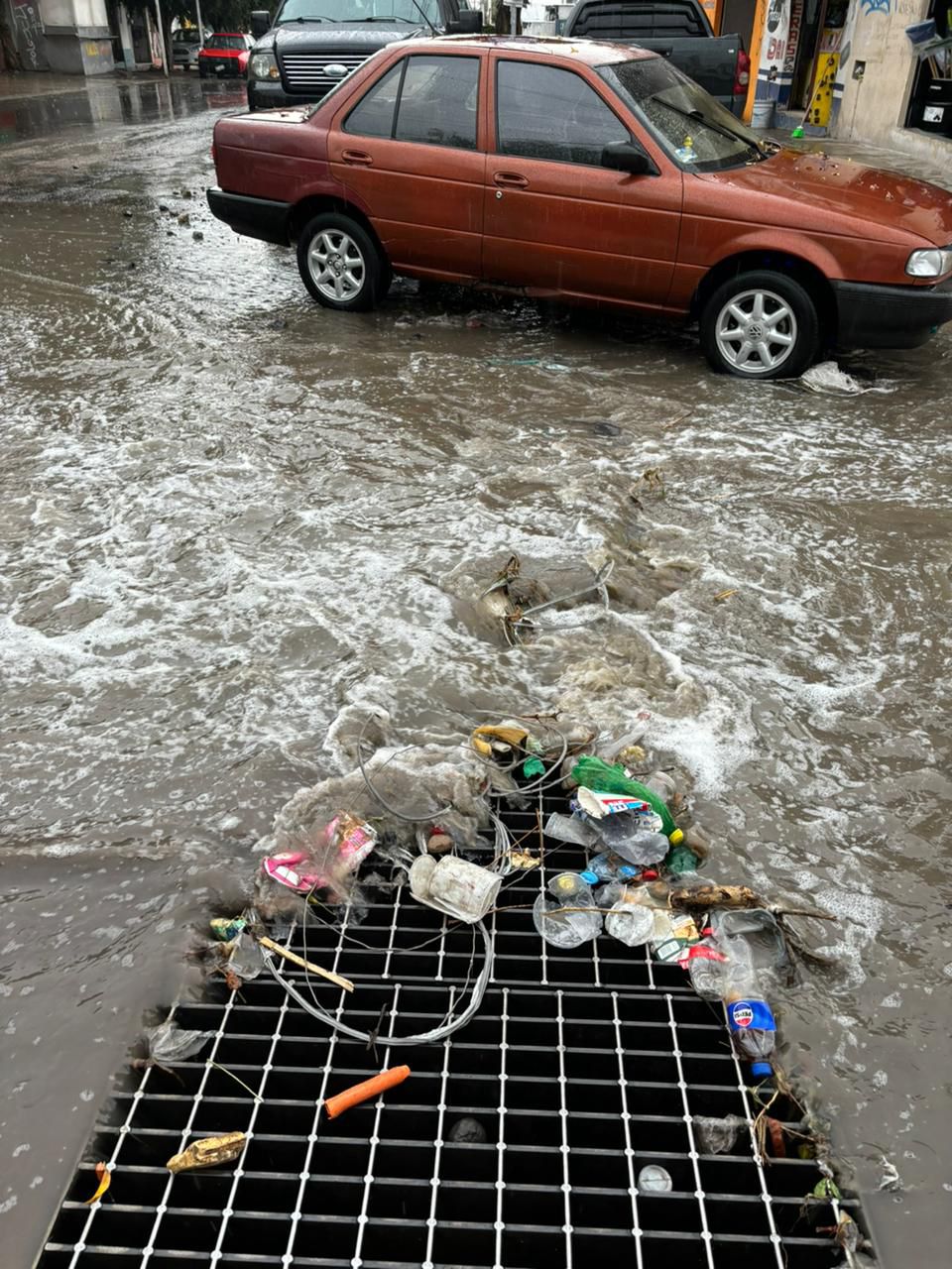 Imagen de Municipio de Querétaro atiende reportes por lluvias de esta tarde 7