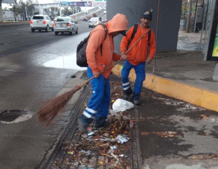 Imagen de Trabajan Municipio de Querétaro en atención de zonas afectadas por lluvias 3