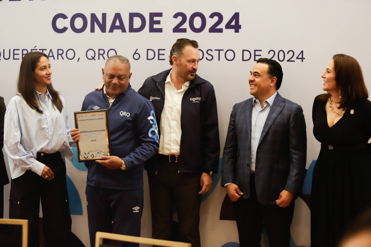 Imagen de Asiste Luis Nava a inauguración de Centro de Salud y a homenaje a medallistas queretanos 5