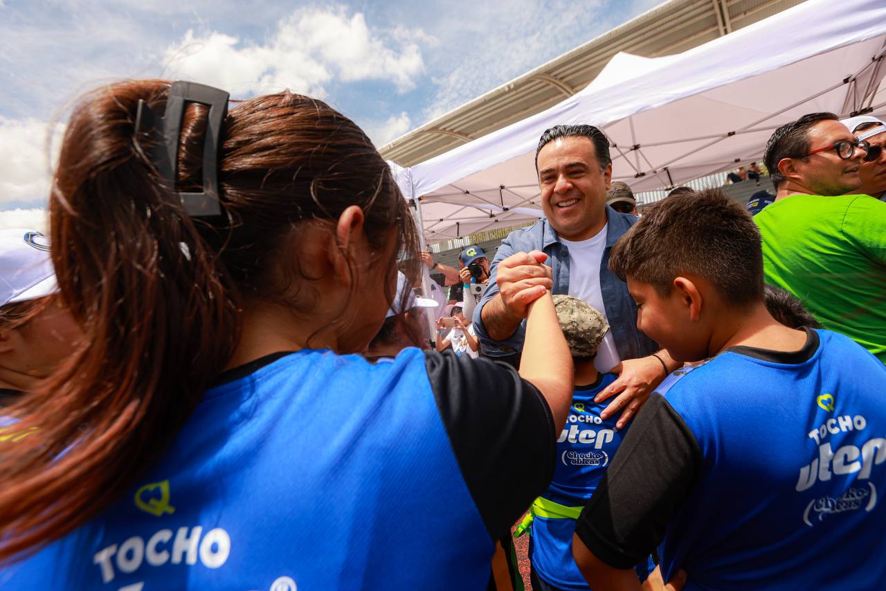 Imagen de Con mega convivencia, agradece Luis Nava a benficiados de 6 años de trabajo por Querétaro 4