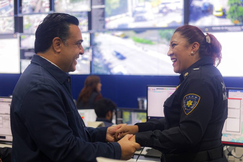 Imagen de Luis Nava agradece al personal del C4 y Juzgados Cívicos por su compromiso con la seguridad de Querétaro 16