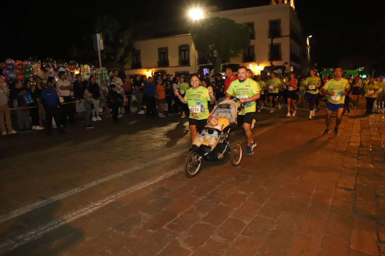 Imagen de Todo un éxito la Décimo Tercera Carrera Nocturna CGV 2024 3