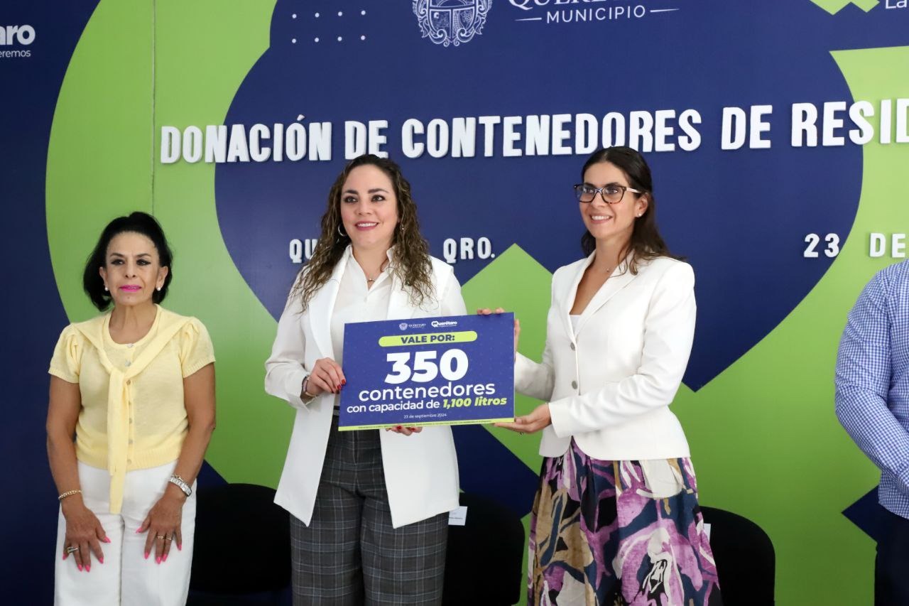 Imagen de Dona Municipio de Querétaro 350 contenedores de residuos a la CANACO 3