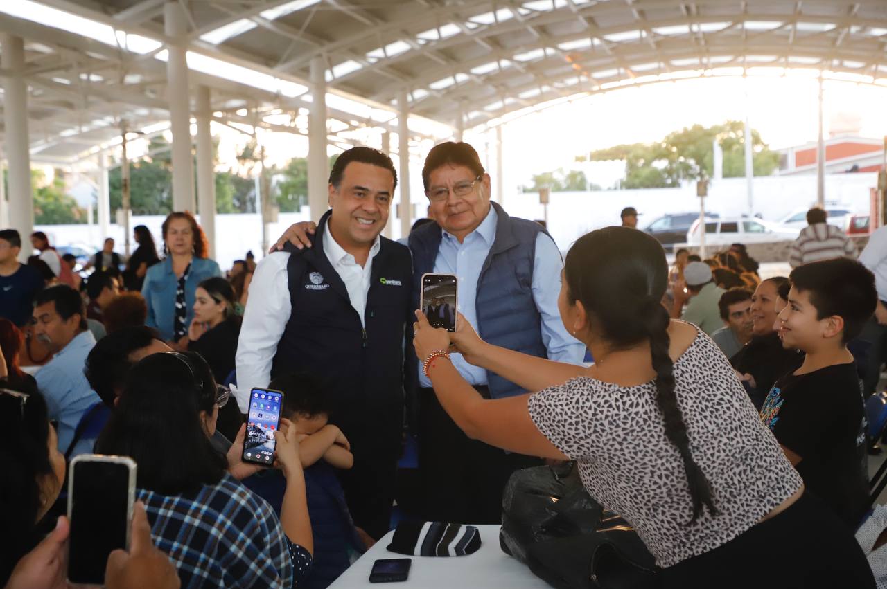 Imagen de Entrega Luis Nava techumbre de tianguis Cuicatecos 4