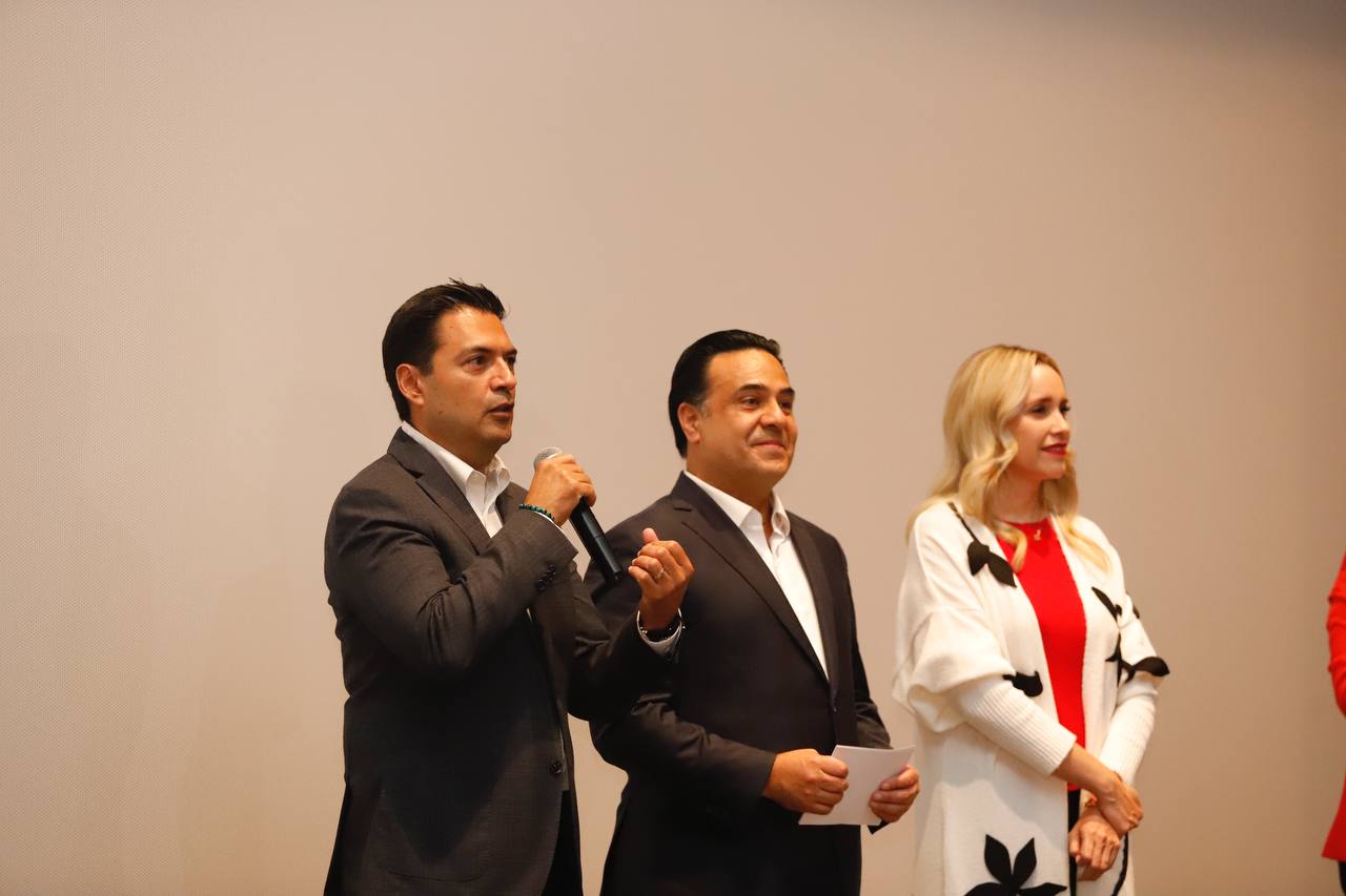 Imagen de Encabezan Luis Nava y Arahí Domínguez el estreno de "Con Ellas, el documental" 5