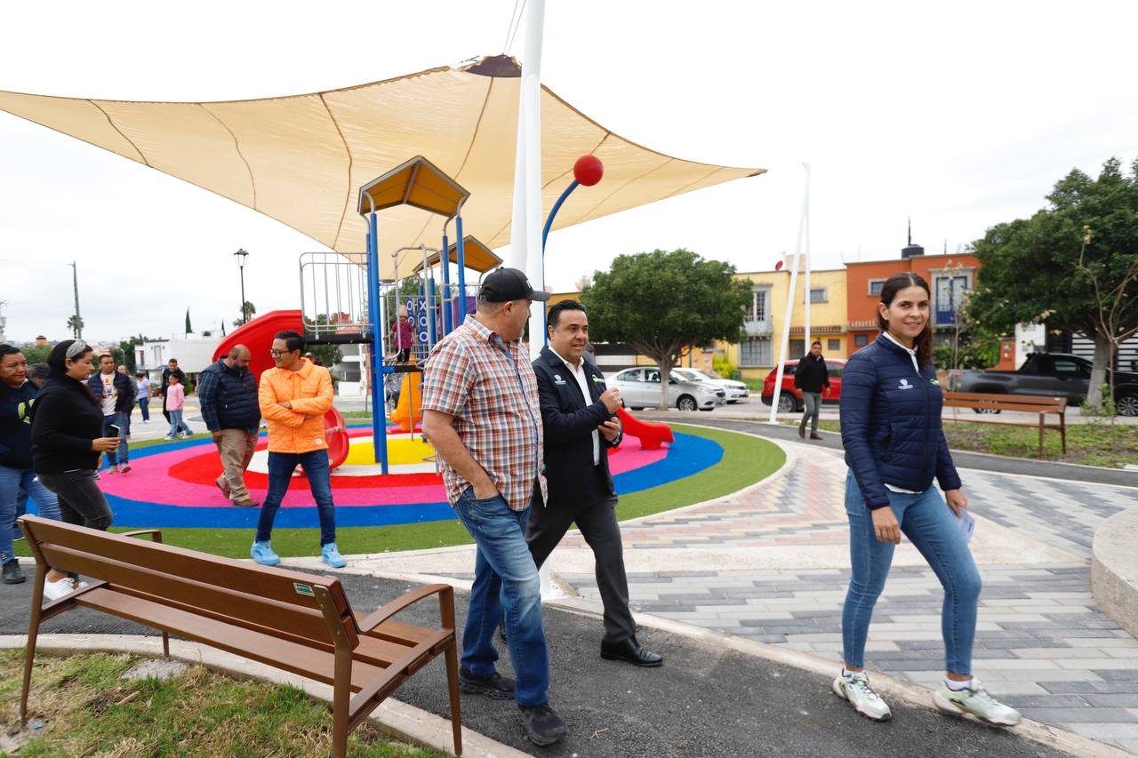 Imagen de Entrega Luis Nava la rehabilitación del Parque Eurípides. 5