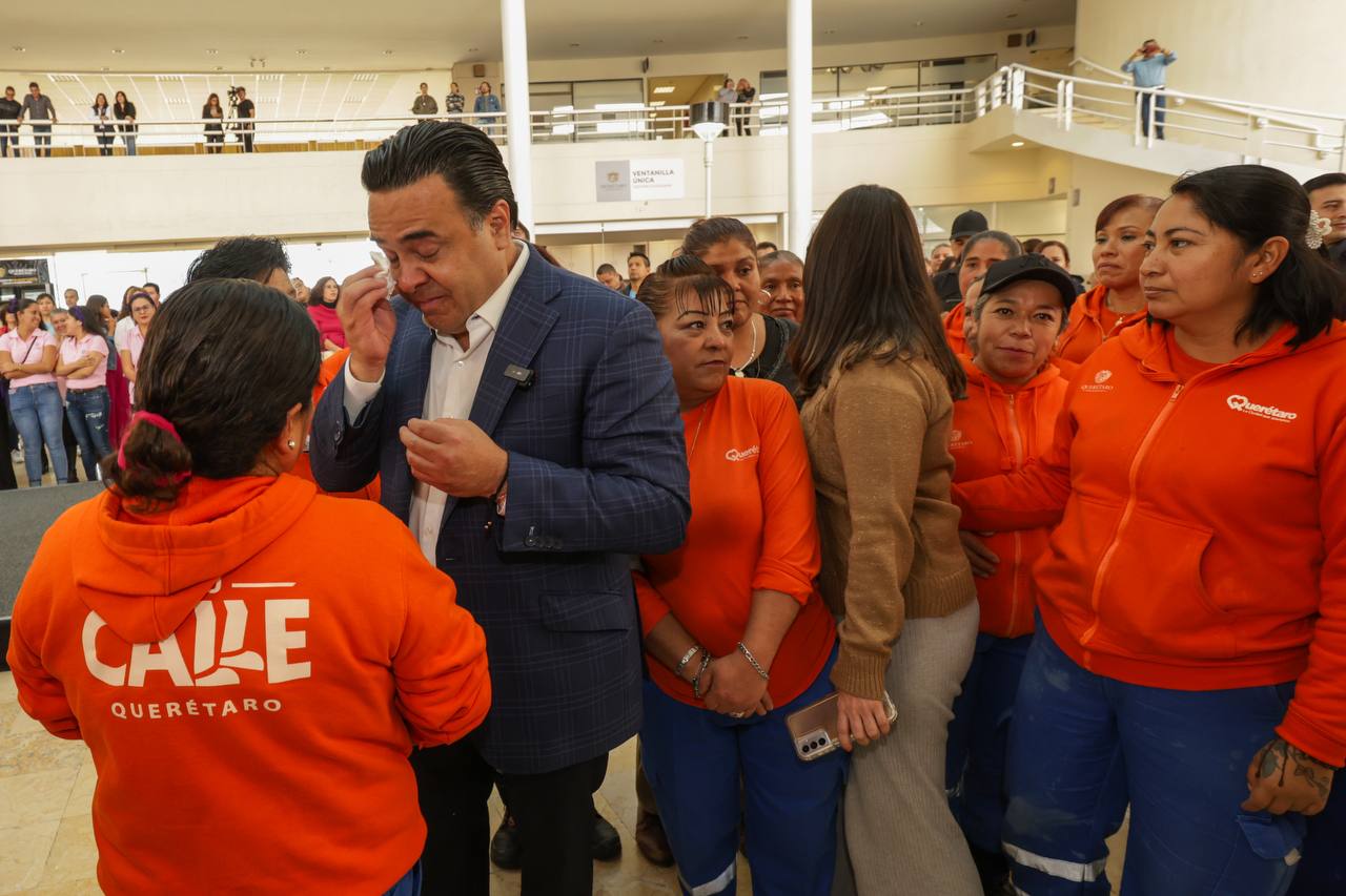 Imagen de En el Centro Cívico, agradece Luis Nava a las y los trabajadores del Municipio 6