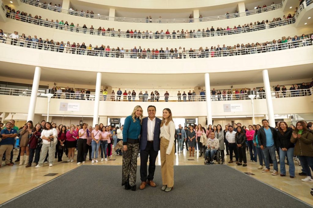 Imagen de En el Centro Cívico, agradece Luis Nava a las y los trabajadores del Municipio 18