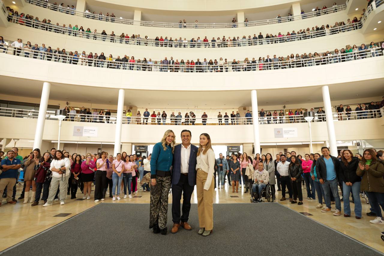 Imagen de En el Centro Cívico, agradece Luis Nava a las y los trabajadores del Municipio 1