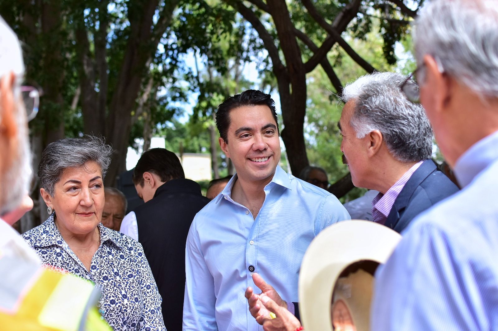 Imagen de Supervisa Felifer Macías rehabilitación de espacios públicos en Jardines de la Hacienda 4