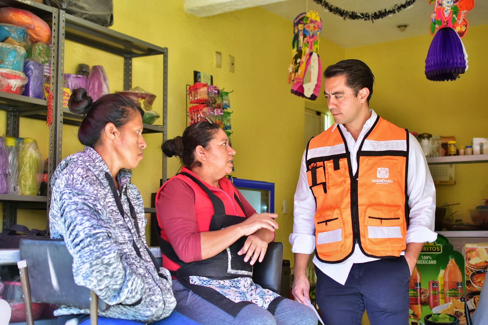 Imagen de Supervisa Felifer Macías trabajos de limpieza en Santa María Magdalena 8