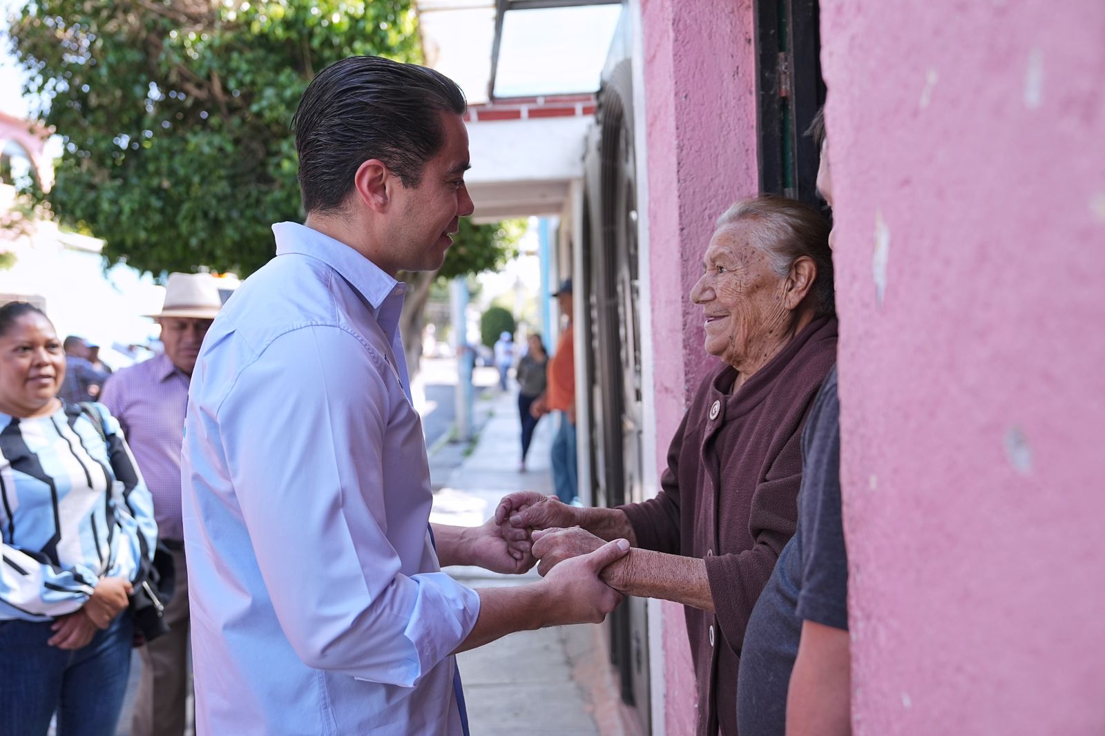 Imagen de Anuncia Felifer Macías inversión superior a los 2 mpd para rehabilitación de la Colonia Las Américas I 5