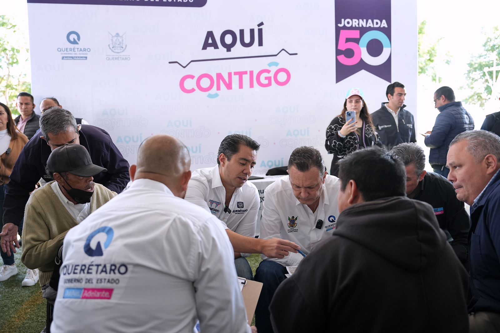 Imagen de Asiste Felifer Macías a la Jornada Aquí Contigo 4