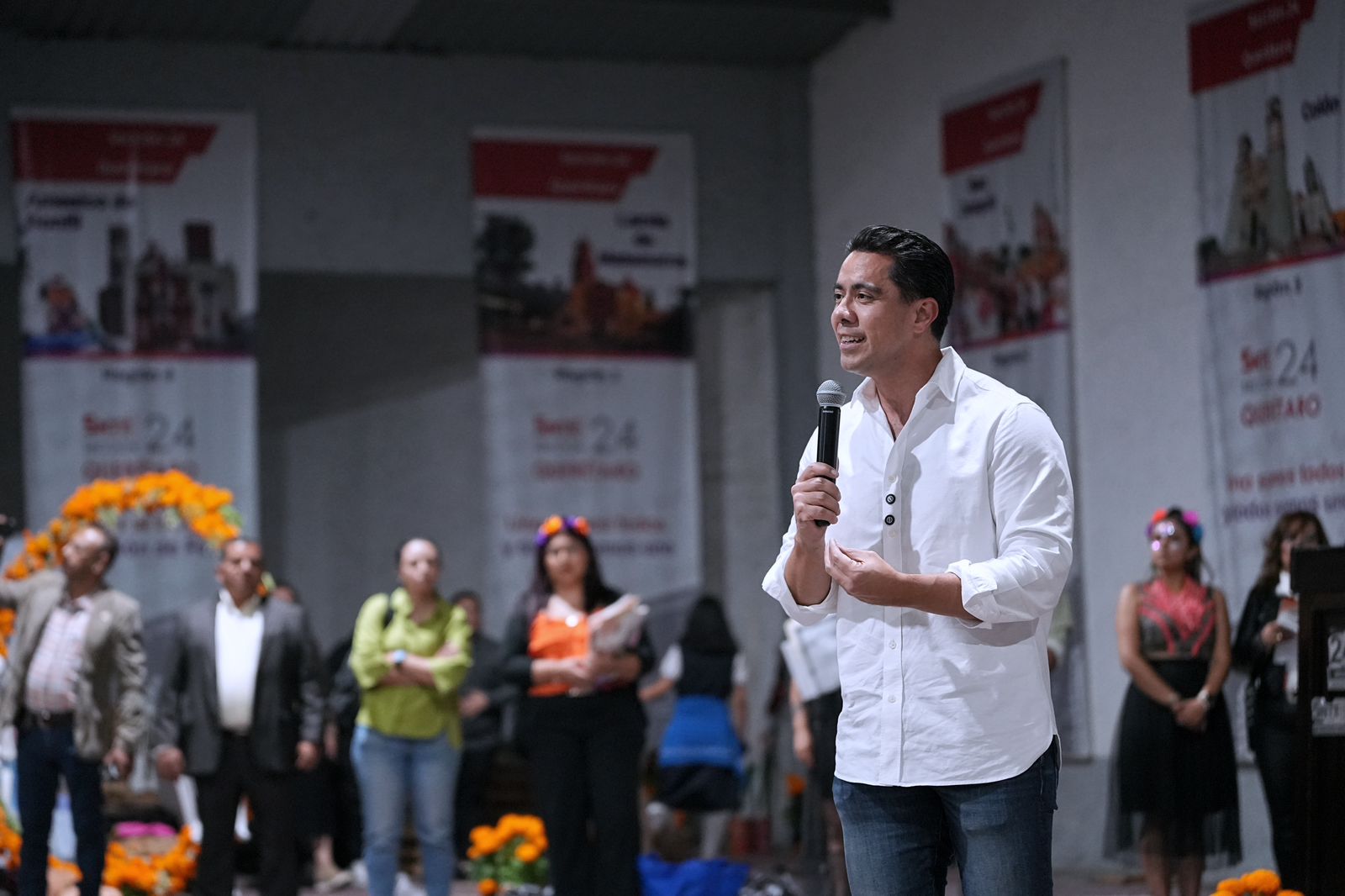 Imagen de Refrenda Felifer Macías su compromiso por la educación de Querétaro 5