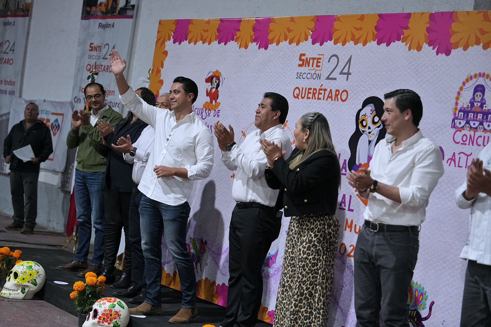 Imagen de Refrenda Felifer Macías su compromiso por la educación de Querétaro 6