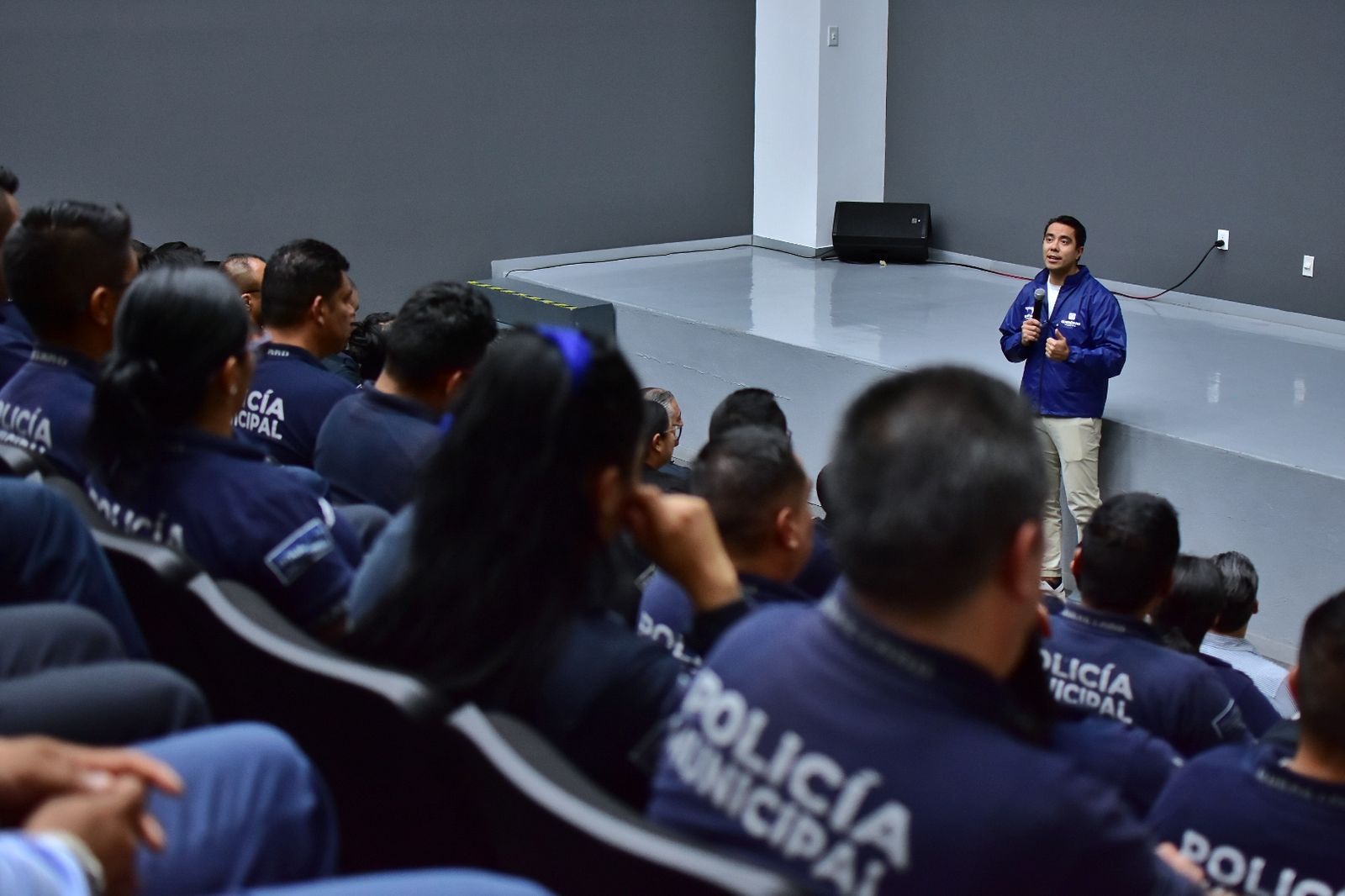 Imagen de Refrenda Felifer Macías su compromiso con la Policía Municipal 2