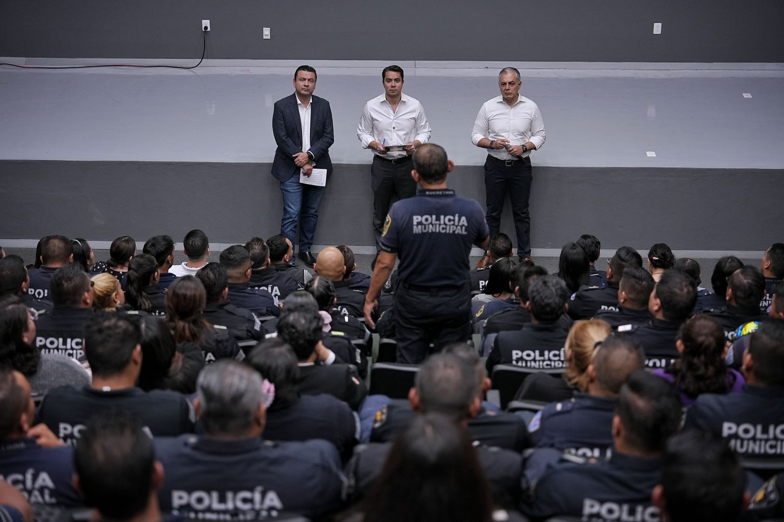 Imagen de Respalda Felifer Macías a la Policía Municipal 1