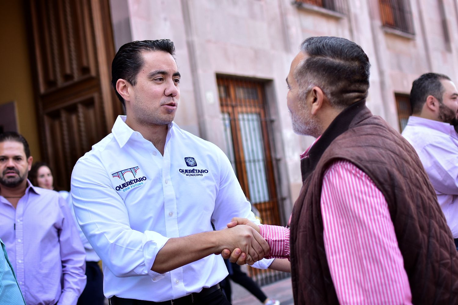 Imagen de Se reúne Felifer Macías con vecinos y comerciantes del Centro Histórico 4