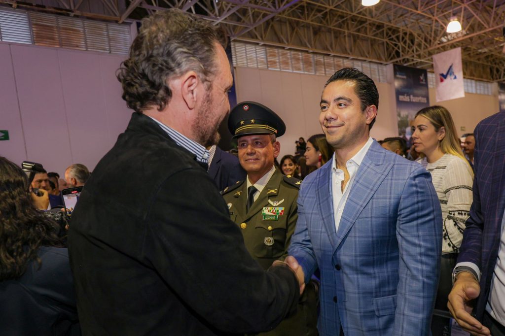 Imagen de Asiste Felifer Macías a encuentro ciudadano encabezado por Rodrigo Monsalvo 6