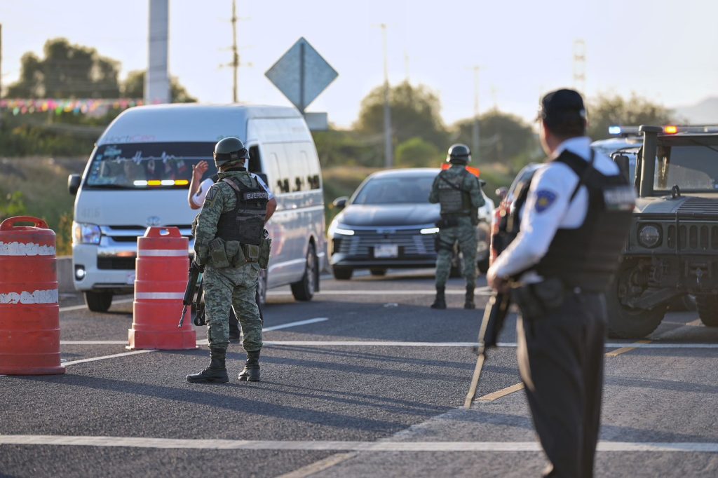 Imagen de Estamos trabajando para mantener nuestra seguridad y proteger Querétaro: Felifer Macías 14