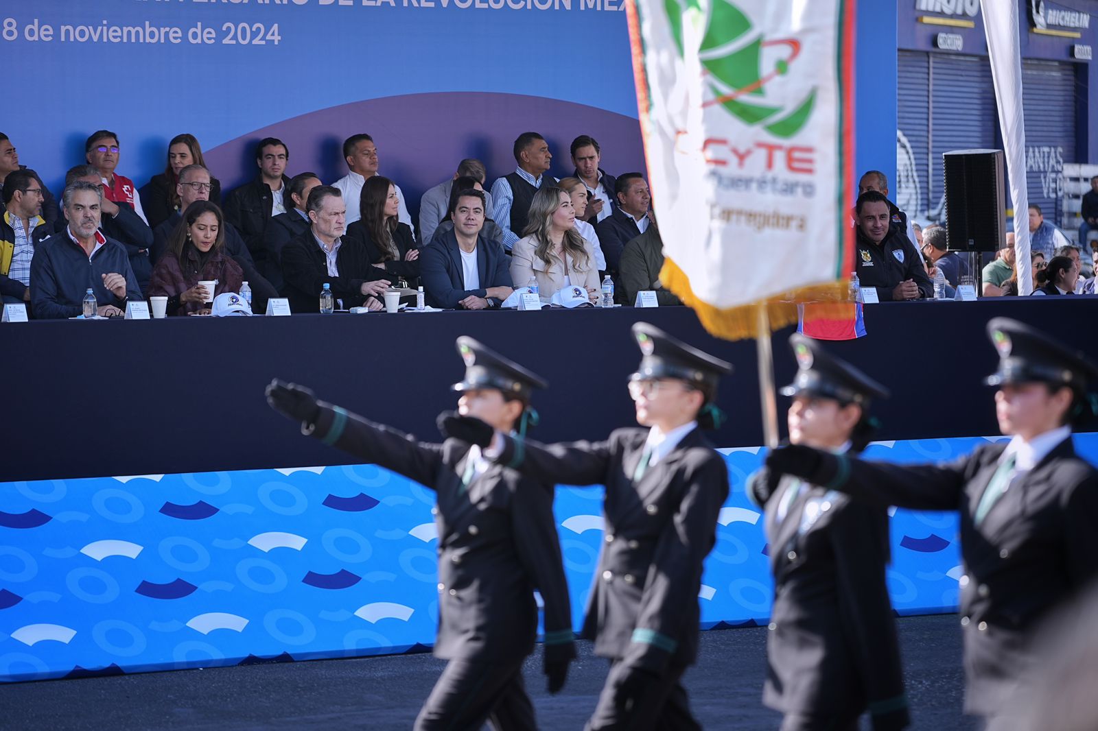 Imagen de Acude Felifer Macías al Desfile por el CXIV Aniversario de la Revolución Mexicana 6