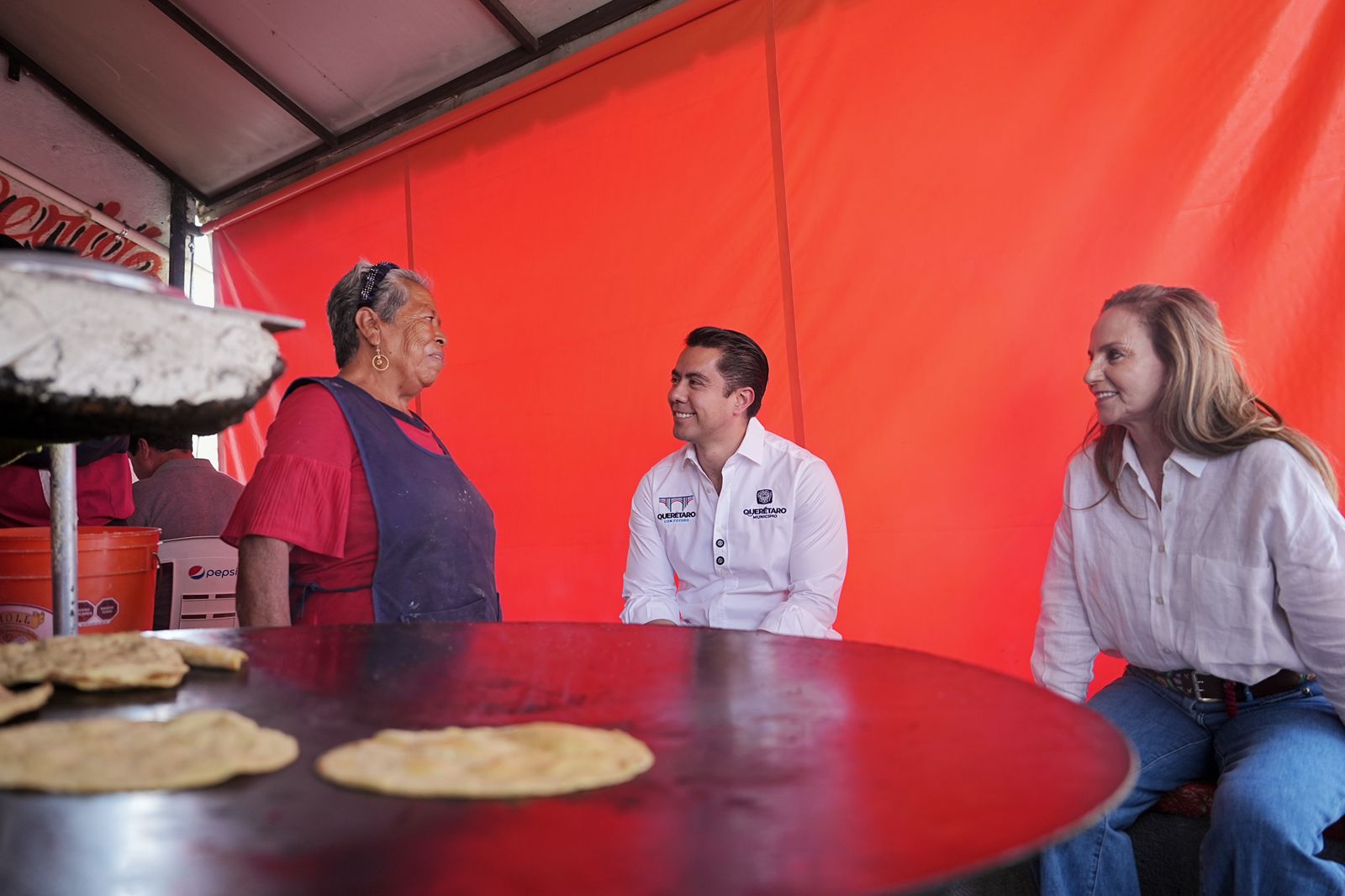 Imagen de Recorre Felifer Macías Tianguis 5 de febrero 4