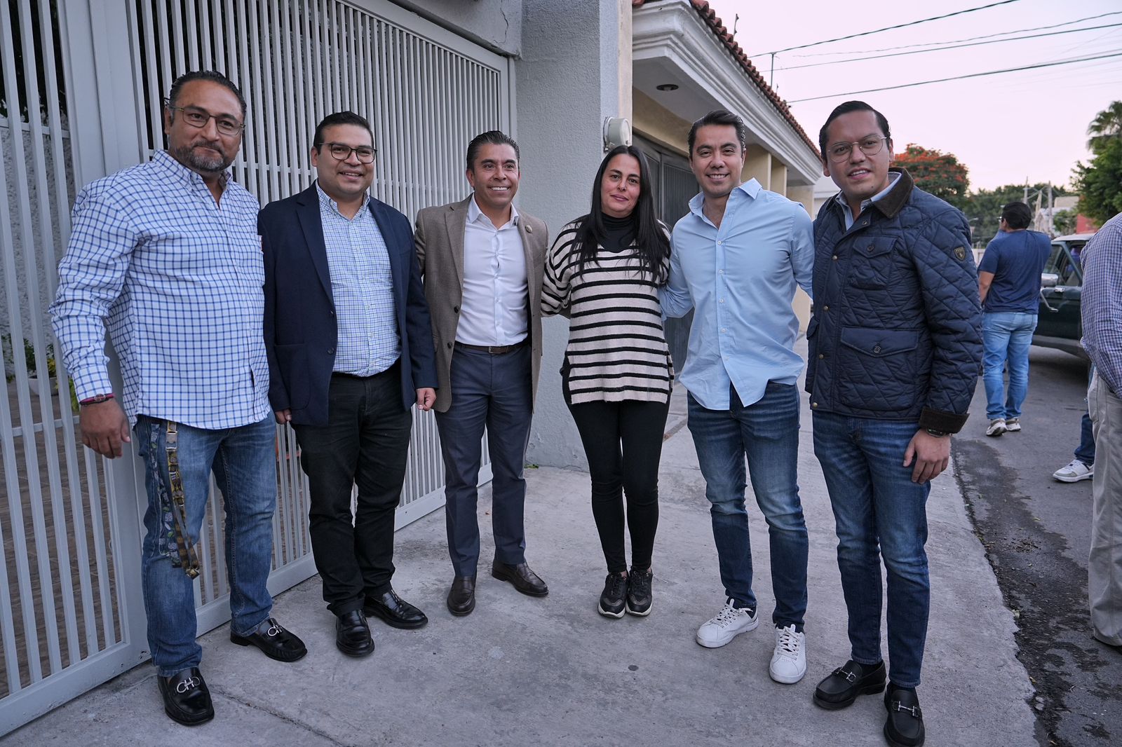 Imagen de Acude Felifer a la inauguración de la Oficina de Enlace de Roberto Sosa 5