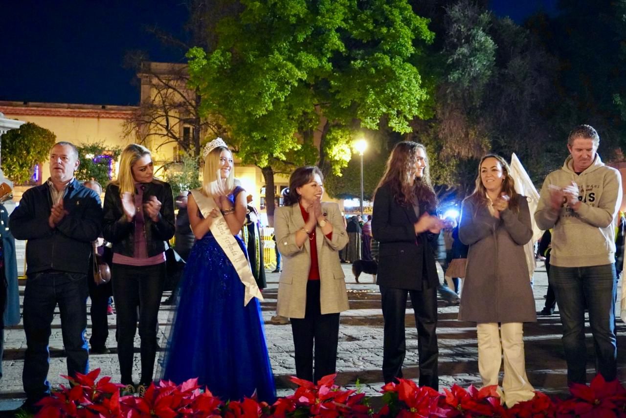 Imagen de Participa Presidenta del SMDIF en el anuncio de las Fiestas de Navidad 2024 2