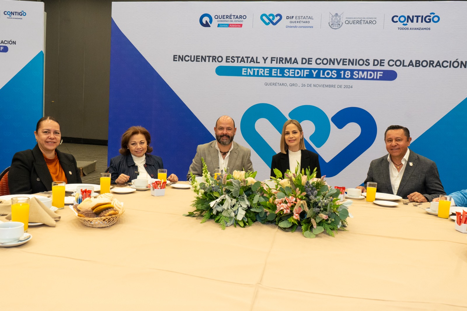 Imagen de Firma SMDIF Querétaro convenio de colaboración con el SEDIF 7