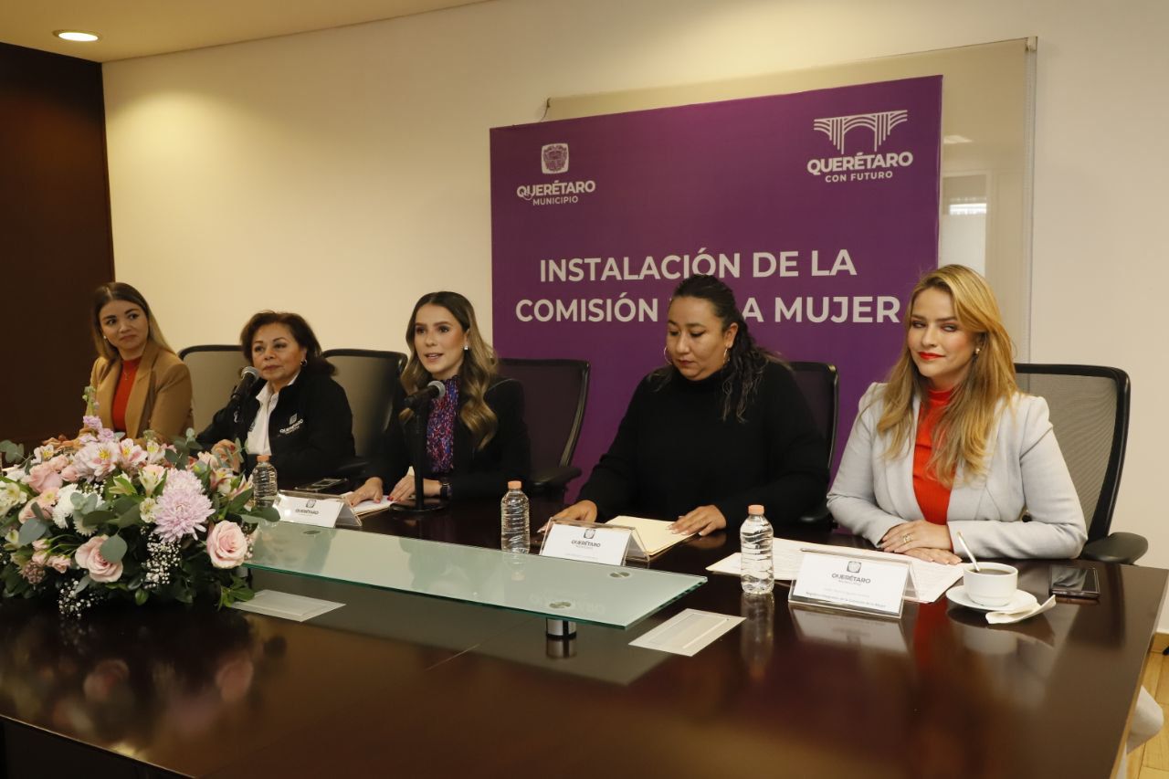 Imagen de Instalan la Comisión de la Mujer para fortalecer la igualdad y el empoderamiento femenino 2