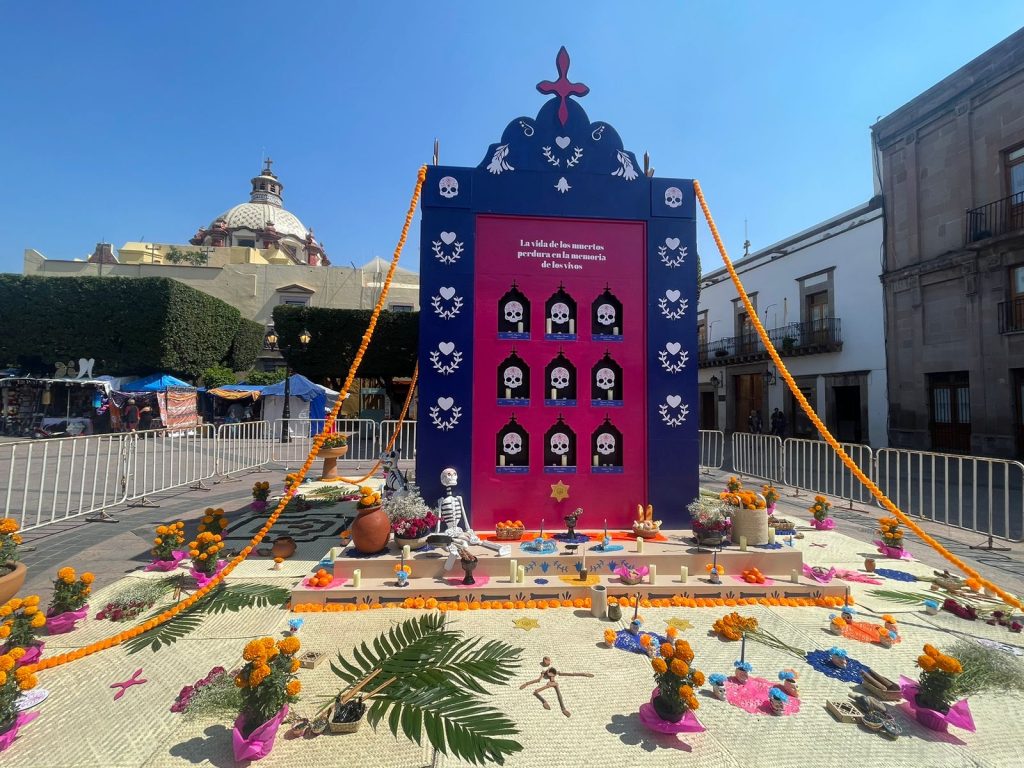 Imagen de Secretaría de Turismo de Querétaro rinde homenaje a policías caídos con altar monumental 22