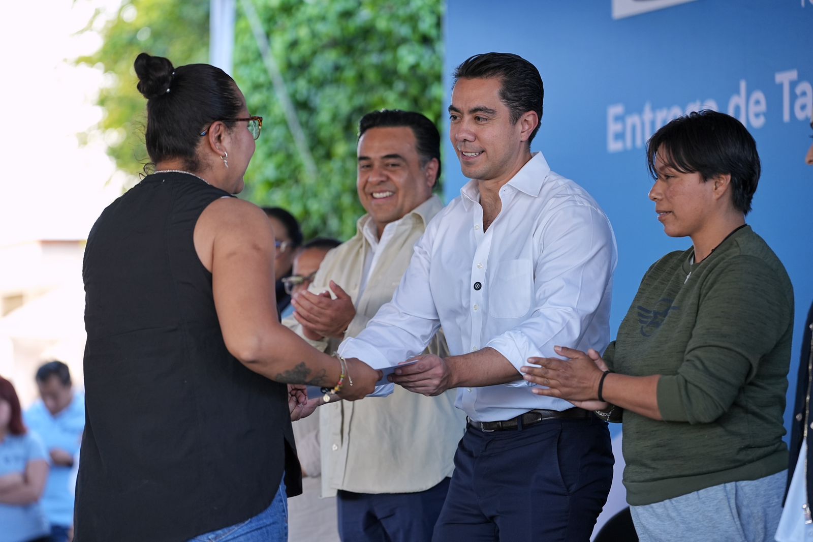 Imagen de En Querétaro, ninguna mujer se nos va quedar atrás: Felifer Macías 3