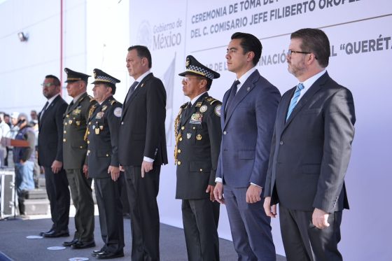 Asiste Felifer Macías a la toma de protesta del nuevo titular de la Guardia Nacional en Querétaro