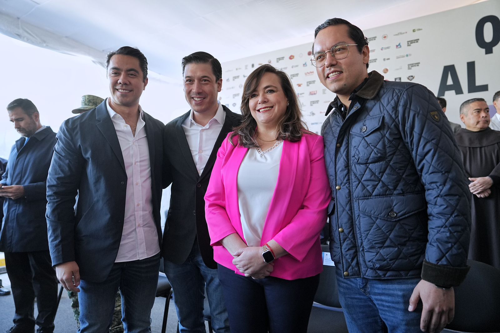 Imagen de Acompaña Felifer Macías al Gobernador en el lanzamiento de Queretanos al Grito de Paz 2