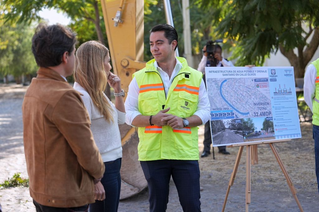 Imagen de Atiende Felifer Macías problemática en Jurica Pueblo y Campestre Jurica 6