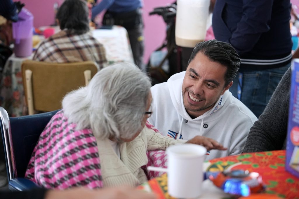 Imagen de Celebra Felifer Macías el Día de Reyes con adultos mayores 10