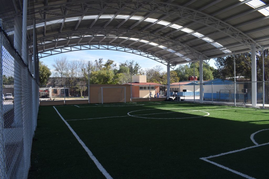 Imagen de Entrega Felifer Macías nueva cancha y techado en primaria de Santa Rosa Jáuregui 4